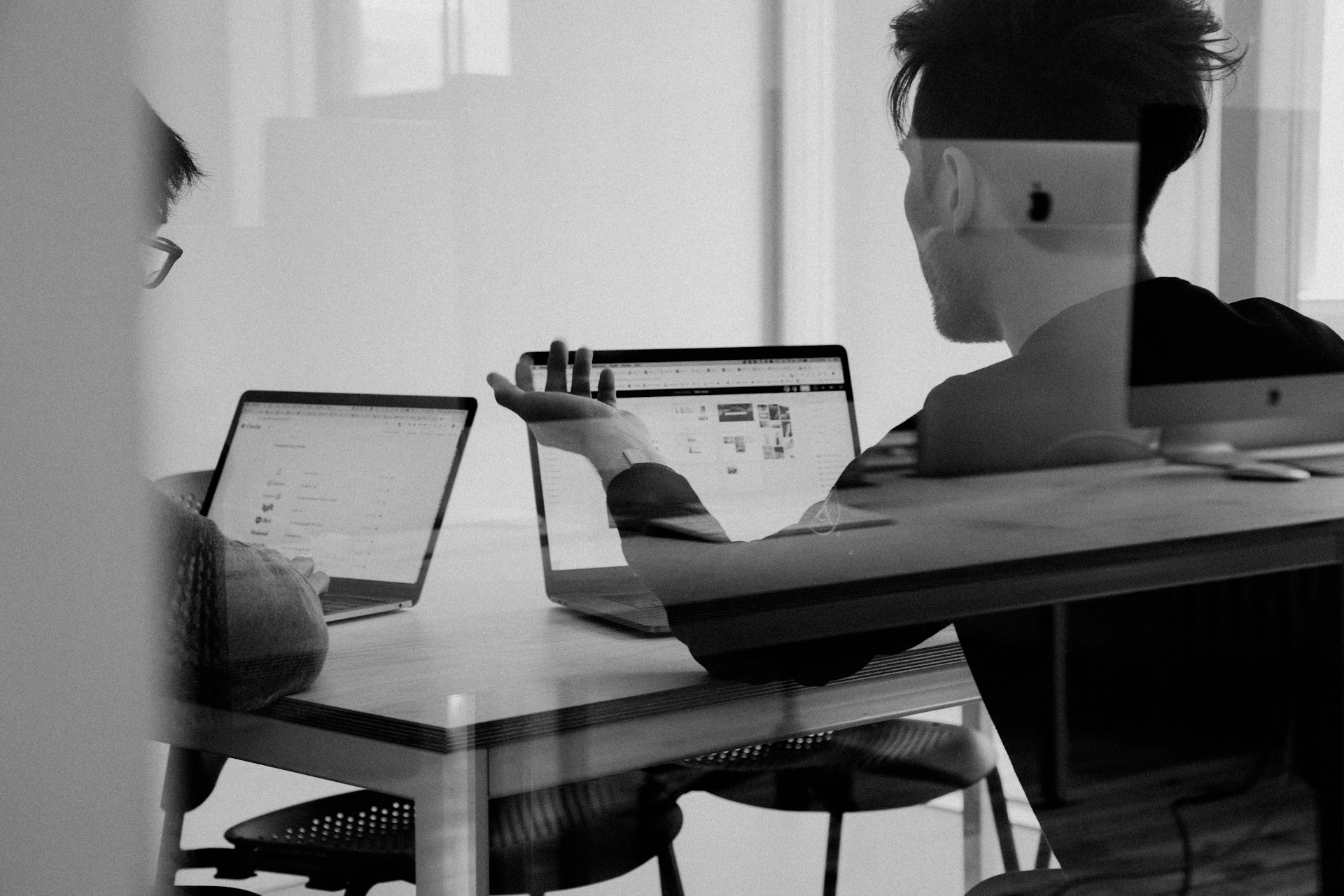 Team planning in a modern office